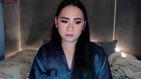 qt_luna18 online show from July 13, 2026, 10:23 pm