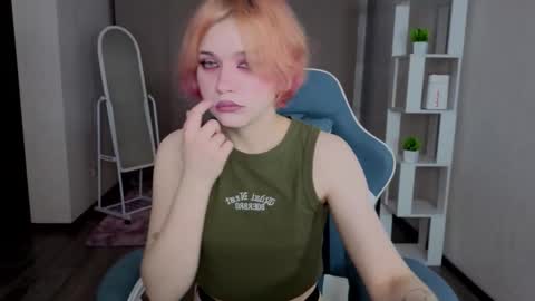 Snapshot of quantumwifee chatting on November 18, 2025, 11:14 am quantumwifee online show from November 18, 2025, 11:14 am