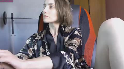 Snapshot of queen4565 chatting on March 11, 2025, 11:01 am Lola online show from March 11, 2025, 11:01 am