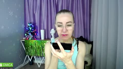 Snapshot of queen_a_n_i chatting on December 13, 2024, 7:25 am A N I Ill be here on December 1st online show from December 13, 2024, 7:25 am