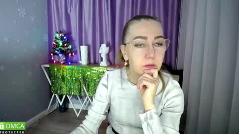 Snapshot of queen_a_n_i chatting on January 4, 2025, 9:10 am A N I Ill be here on December 1st online show from January 4, 2025, 9:10 am