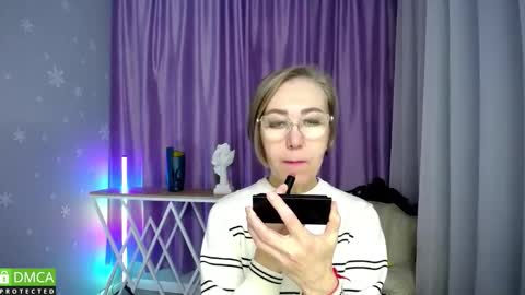 Snapshot of queen_a_n_i chatting on October 13, 2025, 11:43 am A N I Ill be here on December 1st online show from October 13, 2025, 11:43 am