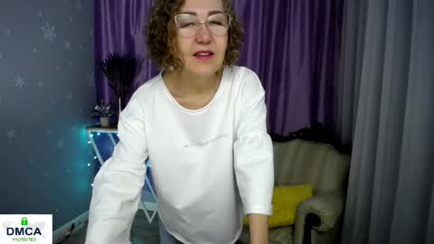 Snapshot of queen_a_n_i chatting on May 25, 2026, 7:58 am A N I Ill be here on December 1st online show from May 25, 2026, 7:58 am