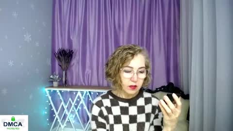 Snapshot of queen_a_n_i chatting on June 1, 2026, 8:27 am A N I Ill be here on December 1st online show from June 1, 2026, 8:27 am