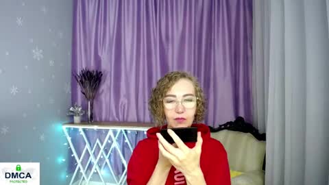 Snapshot of queen_a_n_i chatting on June 6, 2026, 12:10 pm A N I Ill be here on December 1st online show from June 6, 2026, 12:10 pm