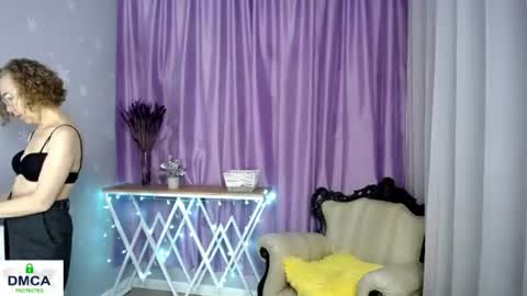 Snapshot of queen_a_n_i chatting on June 28, 2026, 8:20 am A N I Ill be here on December 1st online show from June 28, 2026, 8:20 am