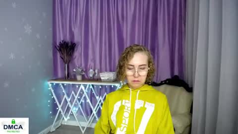 Snapshot of queen_a_n_i chatting on July 14, 2026, 12:22 pm A N I Ill be here on December 1st online show from July 14, 2026, 12:22 pm