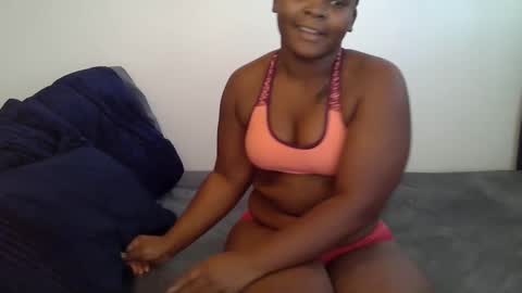 queen_arriana online show from May 16, 2026, 6:32 am