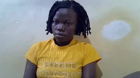 Snapshot of queen_darling3 chatting on November 6, 2025, 6:25 am Gentrix online show from November 6, 2025, 6:25 am