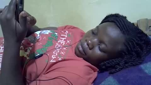 Snapshot of queen_darling3 chatting on November 12, 2025, 6:30 pm Gentrix online show from November 12, 2025, 6:30 pm