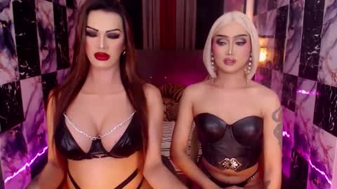 Snapshot of queen_destroyerx chatting on November 21, 2025, 9:19 am MAGDA online show from November 21, 2025, 9:19 am