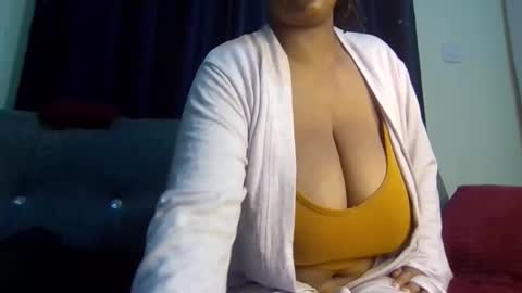 queen_doli online show from March 26, 2026, 7:19 pm