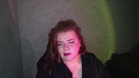 queen_durha online show from July 27, 2026, 9:44 pm