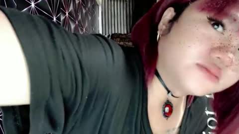 Snapshot of queen_elicktra chatting on May 18, 2026, 11:43 pm JOY online show from May 18, 2026, 11:43 pm