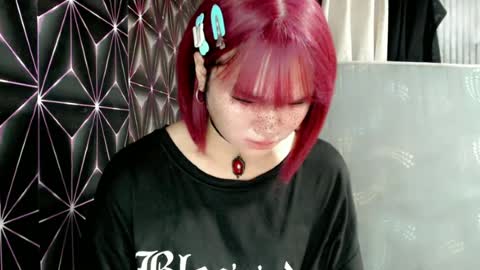 Snapshot of queen_elicktra chatting on June 11, 2026, 9:35 pm JOY online show from June 11, 2026, 9:35 pm
