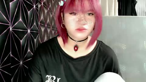 Snapshot of queen_elicktra chatting on June 15, 2026, 8:38 am JOY online show from June 15, 2026, 8:38 am