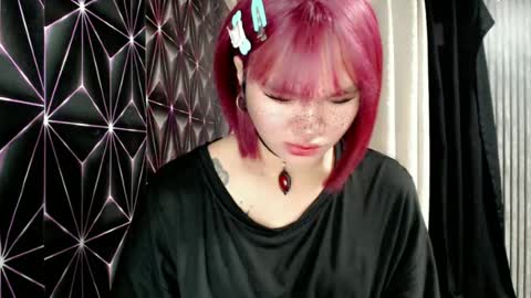 Snapshot of queen_elicktra chatting on June 15, 2026, 11:51 pm JOY online show from June 15, 2026, 11:51 pm
