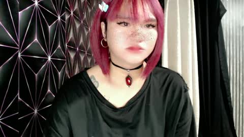 Snapshot of queen_elicktra chatting on June 17, 2026, 11:45 am JOY online show from June 17, 2026, 11:45 am