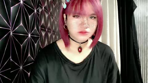 Snapshot of queen_elicktra chatting on June 17, 2026, 11:49 pm JOY online show from June 17, 2026, 11:49 pm