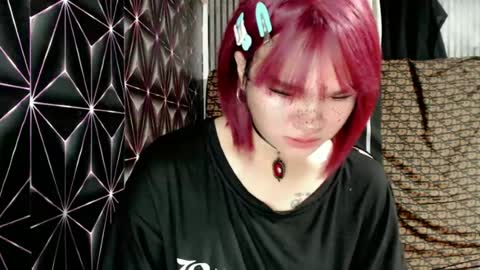 Snapshot of queen_elicktra chatting on June 18, 2026, 10:52 am JOY online show from June 18, 2026, 10:52 am