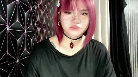 Snapshot of queen_elicktra chatting on June 19, 2026, 1:37 pm JOY online show from June 19, 2026, 1:37 pm