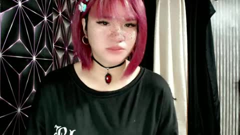 Snapshot of queen_elicktra chatting on July 1, 2026, 10:53 pm JOY online show from July 1, 2026, 10:53 pm