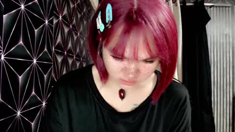 Snapshot of queen_elicktra chatting on July 16, 2026, 10:16 pm JOY online show from July 16, 2026, 10:16 pm