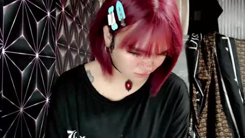 Snapshot of queen_elicktra chatting on July 22, 2026, 12:46 am JOY online show from July 22, 2026, 12:46 am