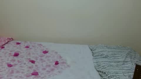 Snapshot of queen_ema chatting on October 26, 2025, 4:07 am queen ema online show from October 26, 2025, 4:07 am