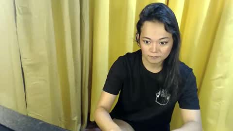 Snapshot of queen_ennah chatting on June 8, 2026, 9:37 pm queen_ennah online show from June 8, 2026, 9:37 pm