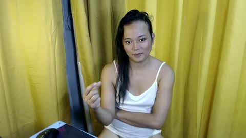 Snapshot of queen_ennah chatting on June 14, 2026, 2:24 am queen_ennah online show from June 14, 2026, 2:24 am
