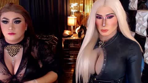 Snapshot of queen_horsecock chatting on June 16, 2026, 9:01 am queen_horsecock online show from June 16, 2026, 9:01 am