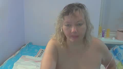 queen_jane8 online show from November 24, 2025, 5:23 pm