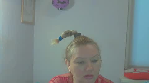 queen_jane8 online show from February 18, 2026, 11:39 am