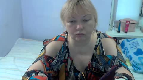 Snapshot of queen_jane8 chatting on July 2, 2026, 7:14 am queen_jane8 online show from July 2, 2026, 7:14 am