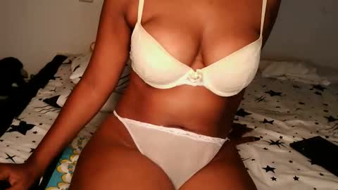 Snapshot of queen_joy123 chatting on November 16, 2025, 9:42 pm queen_joy123 online show from November 16, 2025, 9:42 pm