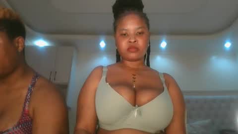 Snapshot of queen_kikih chatting on May 16, 2026, 5:12 pm Queen kikih online show from May 16, 2026, 5:12 pm