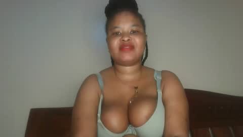 Snapshot of queen_kikih chatting on May 17, 2026, 9:49 am Queen kikih online show from May 17, 2026, 9:49 am