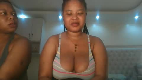 Snapshot of queen_kikih chatting on May 19, 2026, 6:09 am Queen kikih online show from May 19, 2026, 6:09 am
