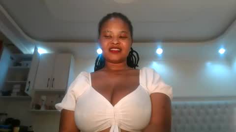 Snapshot of queen_kikih chatting on June 7, 2026, 12:26 am Queen kikih online show from June 7, 2026, 12:26 am