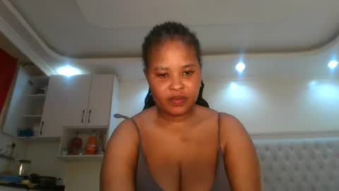Snapshot of queen_kikih chatting on June 11, 2026, 6:11 am Queen kikih online show from June 11, 2026, 6:11 am