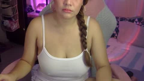 Snapshot of queen_kur chatting on June 23, 2026, 8:23 am QueenHennessy online show from June 23, 2026, 8:23 am