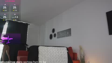 Snapshot of queen_leylla chatting on July 15, 2026, 5:56 am queen_leylla online show from July 15, 2026, 5:56 am