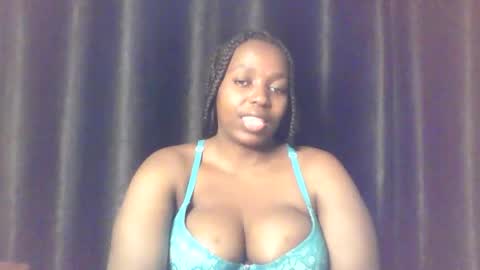 QUEEN online show from March 22, 2026, 1:36 pm