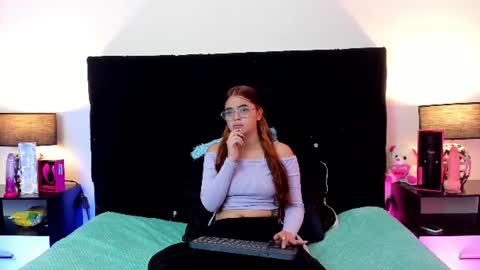 queen_misy online show from August 2, 2026, 9:24 pm