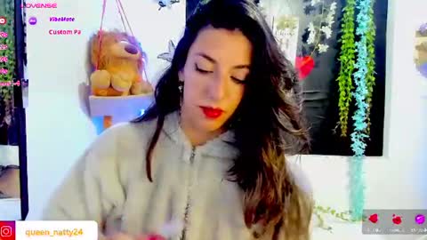 Snapshot of queen_natttyy chatting on July 2, 2026, 2:33 am queen_natttyy online show from July 2, 2026, 2:33 am