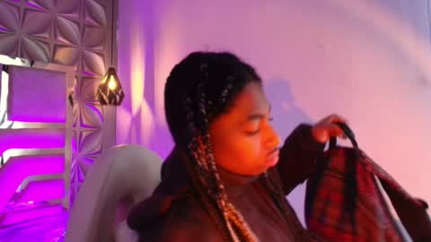   online show from February 3, 2026, 11:15 am