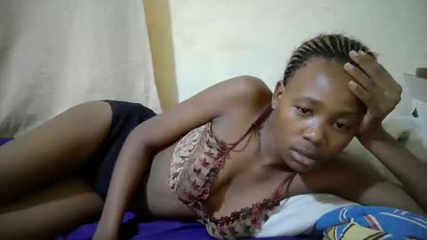 Snapshot of queen_slender chatting on April 29, 2026, 10:08 am queen_slender online show from April 29, 2026, 10:08 am