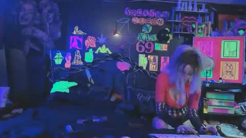 Snapshot of queen_splashh420 chatting on April 4, 2026, 6:00 am queen_splashh420 online show from April 4, 2026, 6:00 am