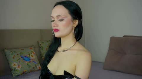 Snapshot of queenaliss chatting on May 15, 2026, 5:58 am Your world and the universe Aliss online show from May 15, 2026, 5:58 am